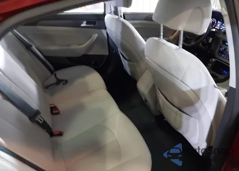 2015 Hyundai Sonata Sport z USA, uszkodzony, nr VIN 5NPE34AF8FH043066